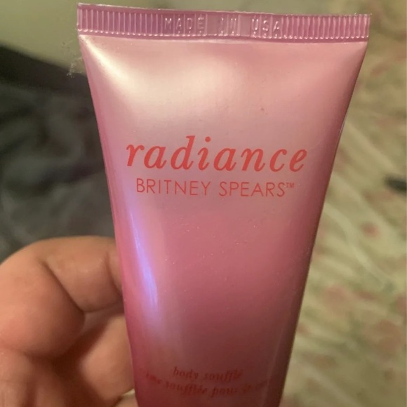 Radiance Britney Spears Perfume Set - Picture 2 of 3